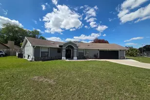 2356 Royal Oaks Blvd, Kissimmee, FL 34744 - Photo 2