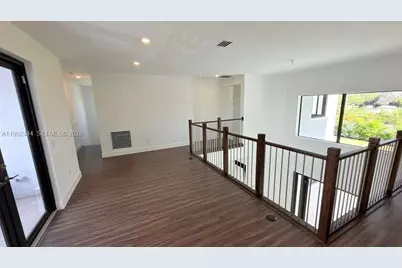 19708 NE 14th Ave, Miami, FL 33179 - Photo 18