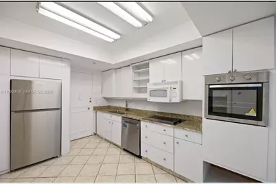5055 Collins Ave #2K, Miami Beach, FL 33140 - Photo 6