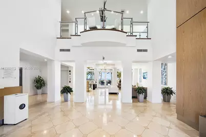 4779 Collins Ave #808, Miami Beach, FL 33140 - Photo 2