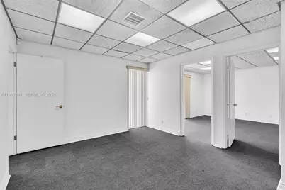 201 N University Dr #17A, Plantation, FL 33324 - Photo 2