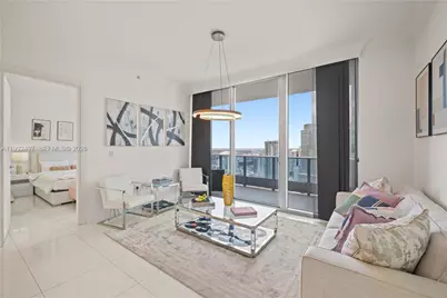 200 Biscayne Boulevard Way #5009, Miami, FL 33131 - Photo 10