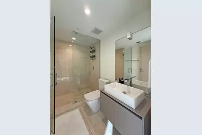 1000 Brickell Plz #3702, Miami, FL 33131 - Photo 22
