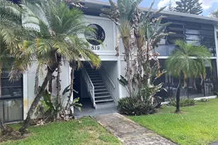 819 NE 199th St, Miami, FL 33179 - Photo 2