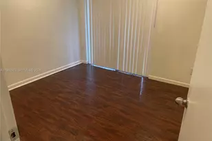 819 NE 199th St, Miami, FL 33179 - Photo 8