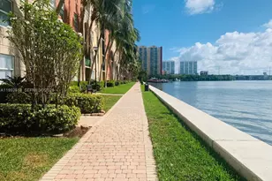 17150 N Bay Rd, Sunny Isles Beach, FL 33160 - Photo 2