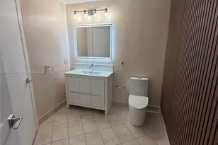 1900 N Bayshore Dr, Miami, FL 33132 - Photo 20