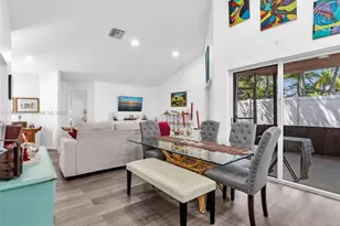 371 NW 101st Terrace, Pembroke Pines, FL 33026 - Photo 14