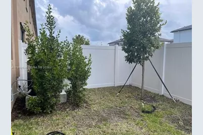11064 W 33 Way #11064, Hialeah Gardens, FL 33018 - Photo 12