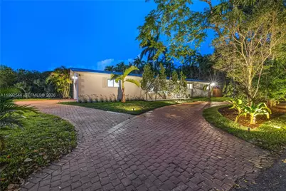 615 NE 115th St, Biscayne Park, FL 33161 - Photo 4