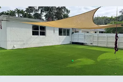 181 NE 121st St, North Miami, FL 33161 - Photo 10