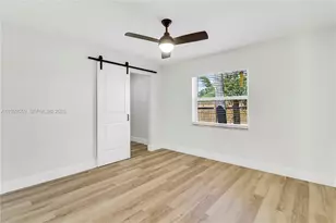 404 Highwood Cir, Jupiter, FL 33458 - Photo 14