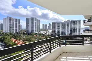 3500 Mystic Pointe Dr, Aventura, FL 33180 - Photo 32