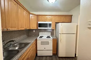 1008 NW 45th Ave, Miami, FL 33126 - Photo 6