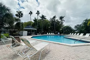 481 SW 113th Way, Pembroke Pines, FL 33025 - Photo 24