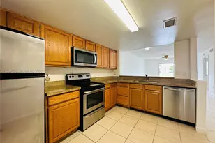 481 SW 113th Way, Pembroke Pines, FL 33025 - Photo 8