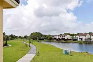 10012 NW 7th St, Miami, FL 33172 - Photo 32