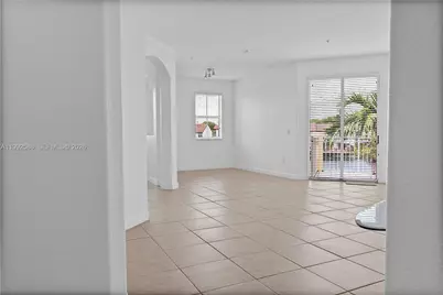 10012 NW 7th St #214, Miami, FL 33172 - Photo 4
