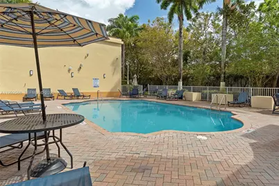 10012 NW 7th St #214, Miami, FL 33172 - Photo 30