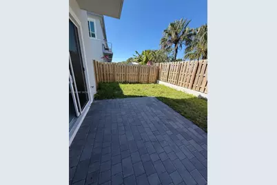 679 SE 13th St Cir, Homestead, FL 33034 - Photo 20