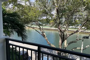 3245 NE 184th St, Aventura, FL 33160 - Photo 2