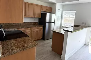 1088 SW 144th Ave, Pembroke Pines, FL 33027 - Photo 10