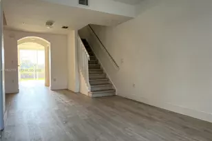 1088 SW 144th Ave, Pembroke Pines, FL 33027 - Photo 4