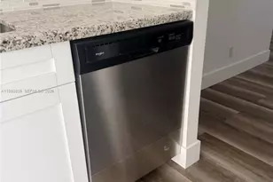 7500 NW 5th Pl, Margate, FL 33063 - Photo 4