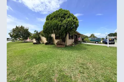 4900 NW 53rd Ct, Tamarac, FL 33319 - Photo 10