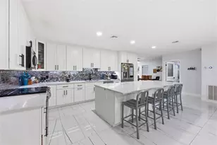 12002 NW 27th Dr, Coral Springs, FL 33065 - Photo 8