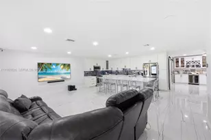 12002 NW 27th Dr, Coral Springs, FL 33065 - Photo 2