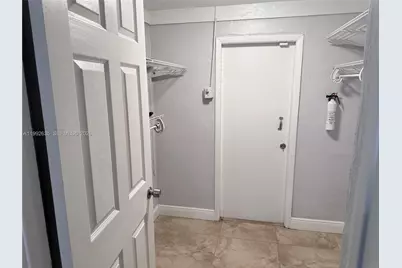 7761 NW 34th St, Davie, FL 33024 - Photo 4