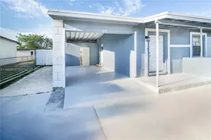 1119 NW 10th Pl, Fort Lauderdale, FL 33311 - Photo 2