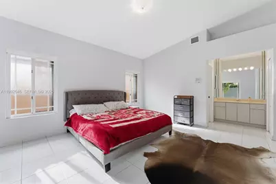 8790 NW 142nd St, Miami Lakes, FL 33018 - Photo 20