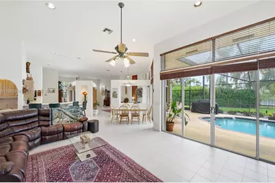 3038 Lakewood Dr, Weston, FL 33332 - Photo 16