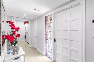 8920 Palm Tree Ln, Pembroke Pines, FL 33024 - Photo 2