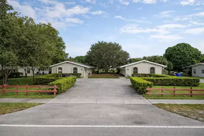 5645 Taft St, Hollywood, FL 33021 - Photo 1