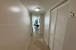 41 SE 5th St, Miami, FL 33131 - Photo 6