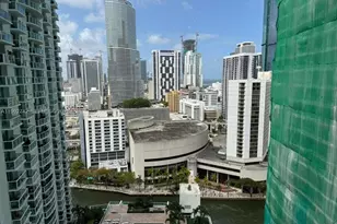 41 SE 5th St, Miami, FL 33131 - Photo 12