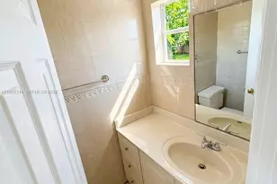 19051 NE 2nd Ave, Miami, FL 33179 - Photo 14