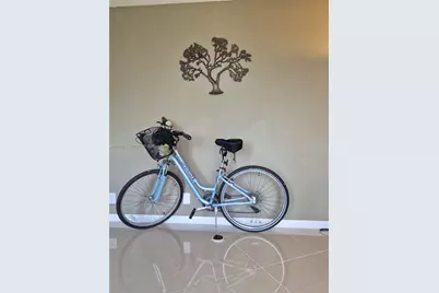 20400 W Country Club Dr #605, Aventura, FL 33180 - Photo 4