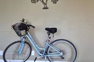 20400 W Country Club Dr, Aventura, FL 33180 - Photo 4