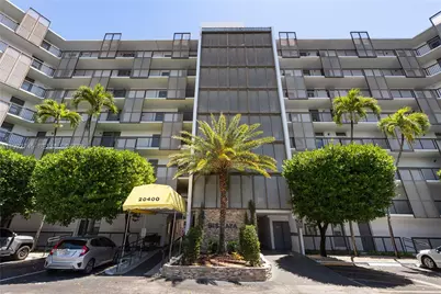 20400 W Country Club Dr #605, Aventura, FL 33180 - Photo 34