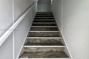 274 E 9th St, Hialeah, FL 33010 - Photo 2