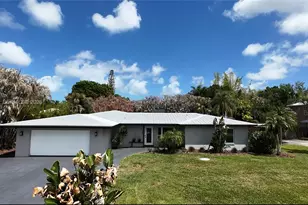 2497 NW South Manor Ave, Stuart, FL 34994 - Photo 2