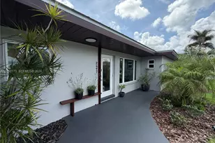2497 NW South Manor Ave, Stuart, FL 34994 - Photo 4