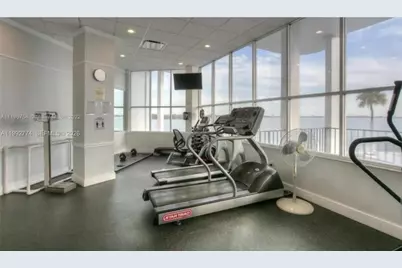 11930 N Bayshore Dr #1006, North Miami, FL 33181 - Photo 8