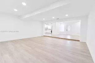 7884 NW 175th St, Hialeah, FL 33015 - Photo 10