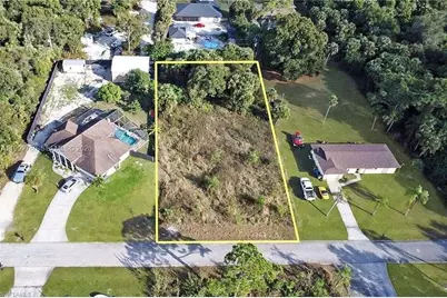 1140 Cummings St E, Lehigh Acres, FL 33974 - Photo 2