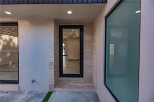 7238 Jacaranda Ln, Miami Lakes, FL 33014 - Photo 4